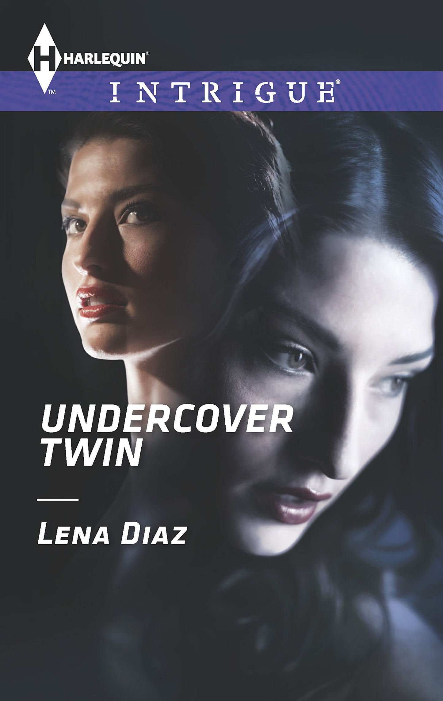 Undercover Twin (Harlequin Intrigue) - 7668